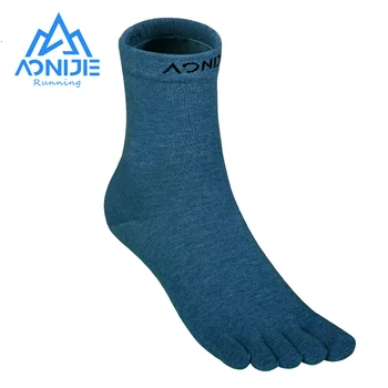 AONIJIE E4813 Един Чифт Спортни Чорапи с дълги тръби, Чорапи с пет Чорапи с Дължина до средата на Прасците, Идеални За Маратона В Маратонки на Бос