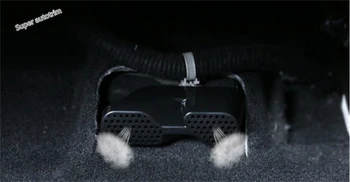 Аксесоари LAPETUS за Mazda 6 2014-2017, отдушник за излизане на въздуха от долната част на предните седалки за защита от мъничета, комплект пластмасова защитна мрежа