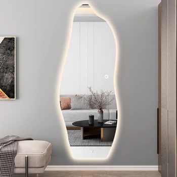 Модерна лампа, луксозно огледало за всекидневната, естетически творческа огледало с неправилна форма в цял ръст, качествени домакински продукт на 